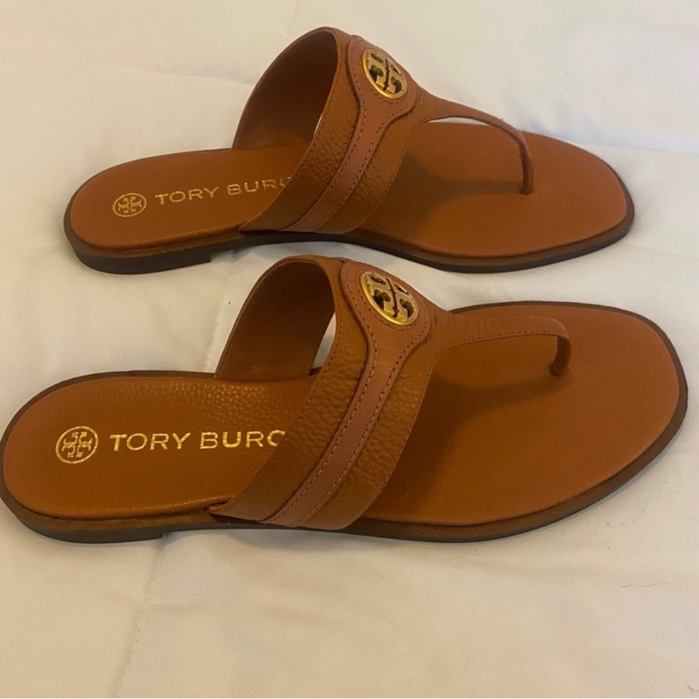 Tory Burch Welt Thong Flat in aged Camello tumbled leather